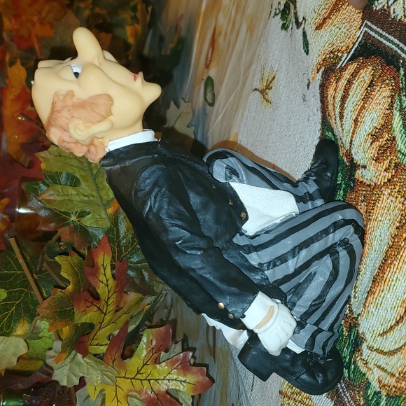 🍷James The Butler Wine Bottle or Spirits Bottle Holder/Stand 1990 Decor🍇 - Picture 2 of 5